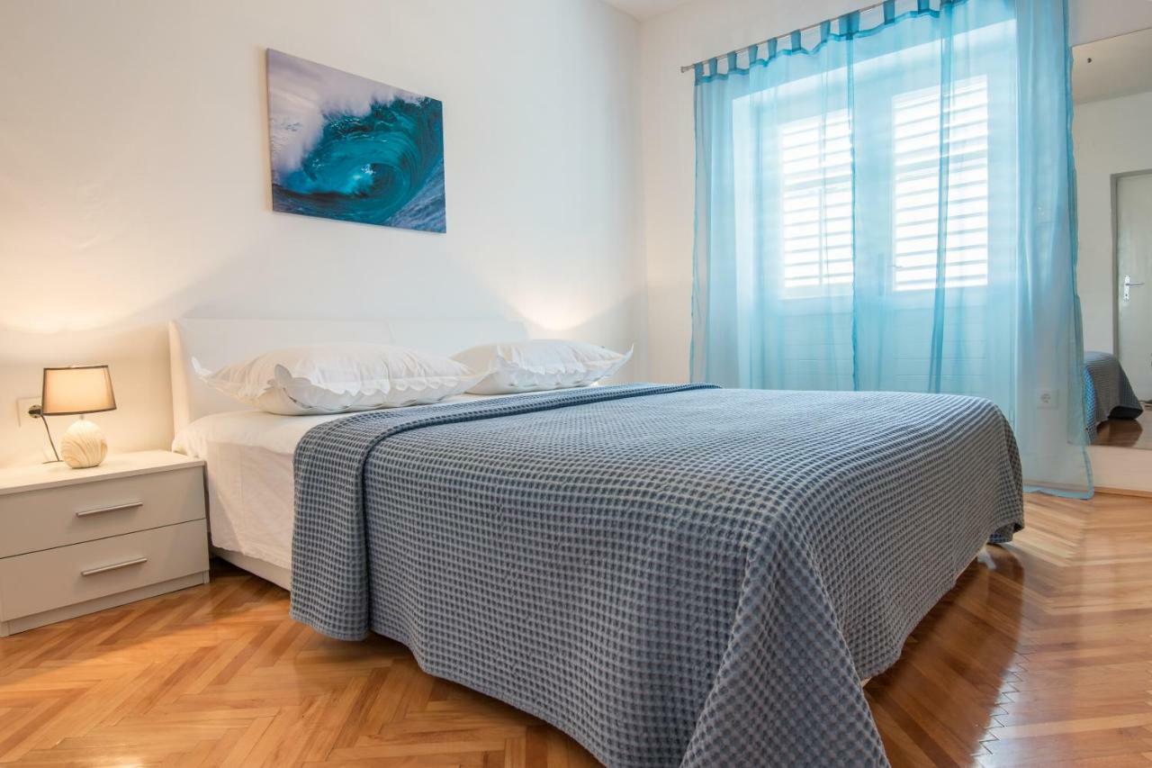 Apartments Denis Makarska Buitenkant foto